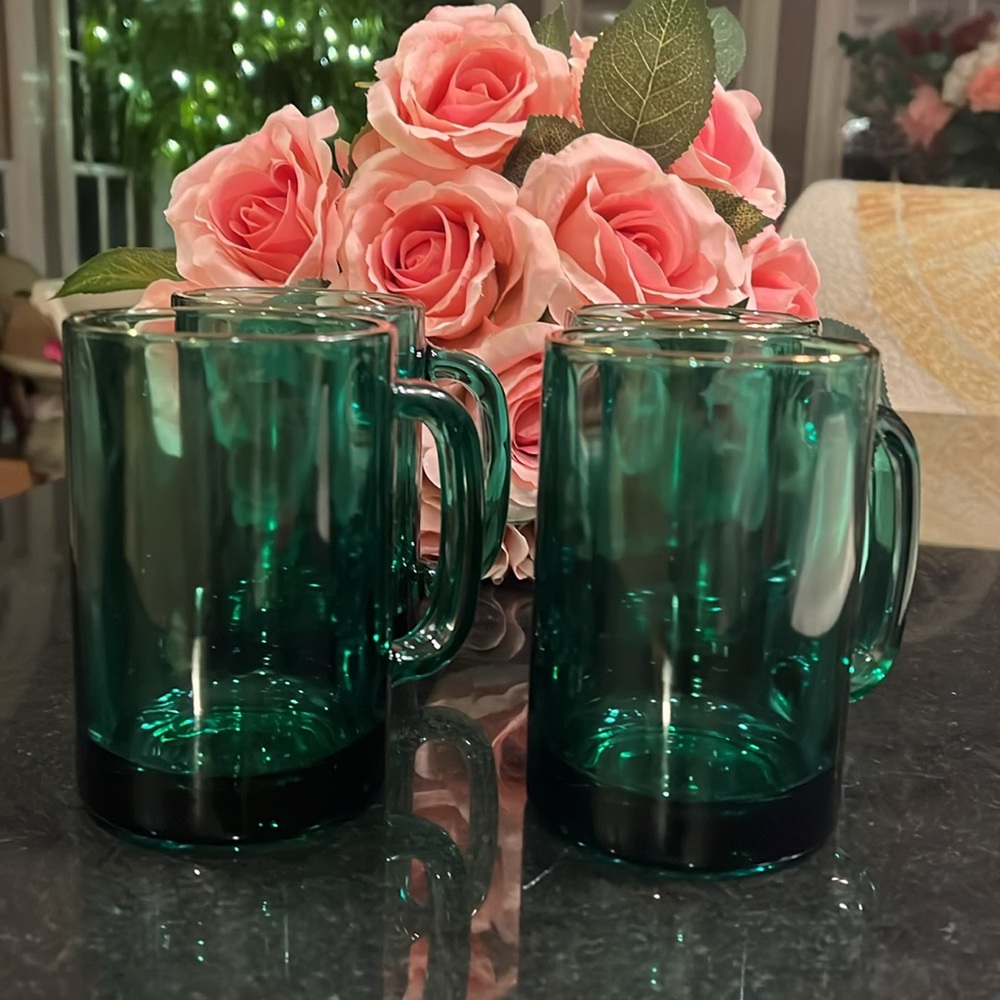 Vintage Emerald Green Mugs with Gold Trim - Libbey - Set of 4